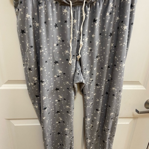 🤍MATCHING PJ’S SET!!!🤍 - Picture 3 of 3